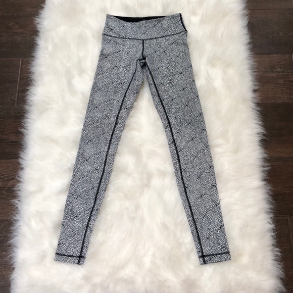 lululemon athletica Pants - Lululemon Wunder Under Floral Leggings - size 2